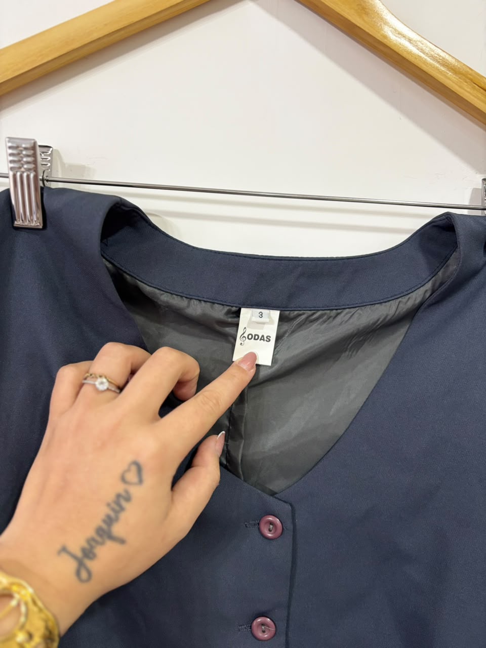 Blusa azul-marinho
