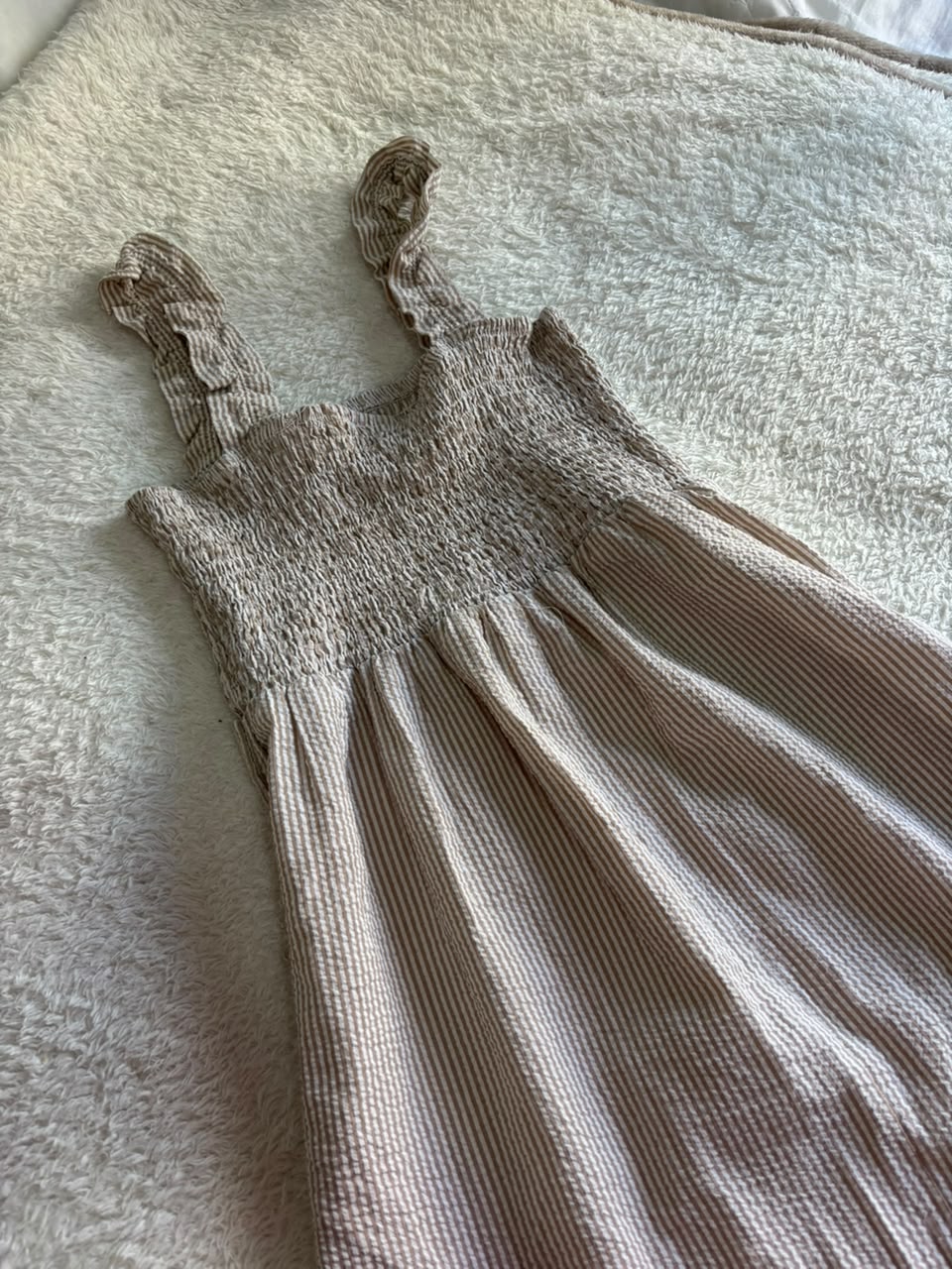 Vestido cinza texturizado