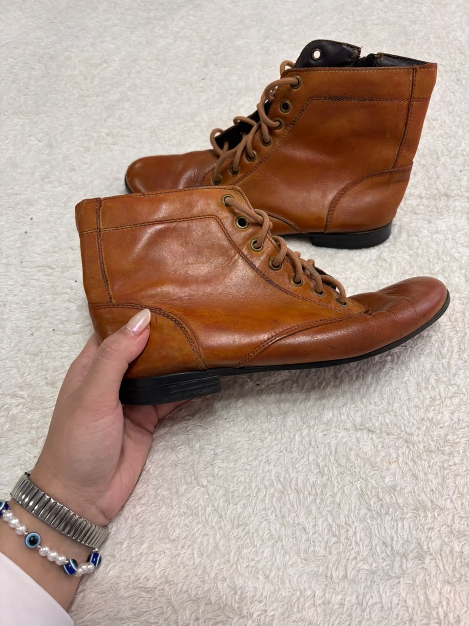 Bota caramelo com cadarço
