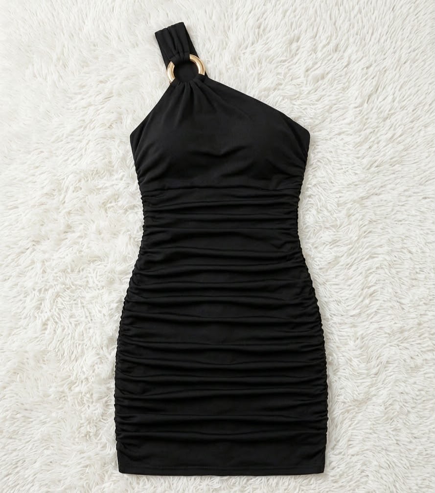 Vestido preto um ombro