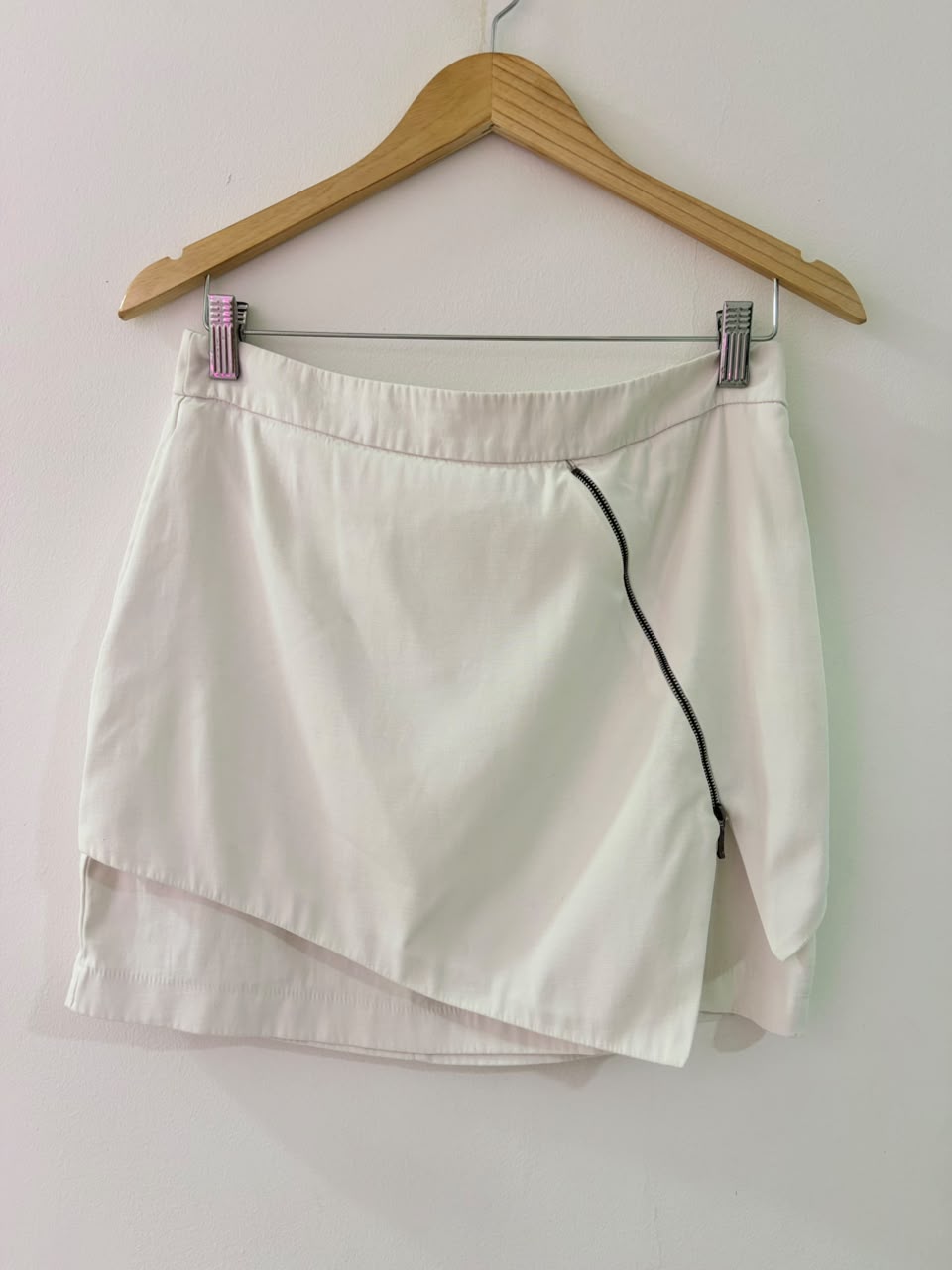 Short-saia branco