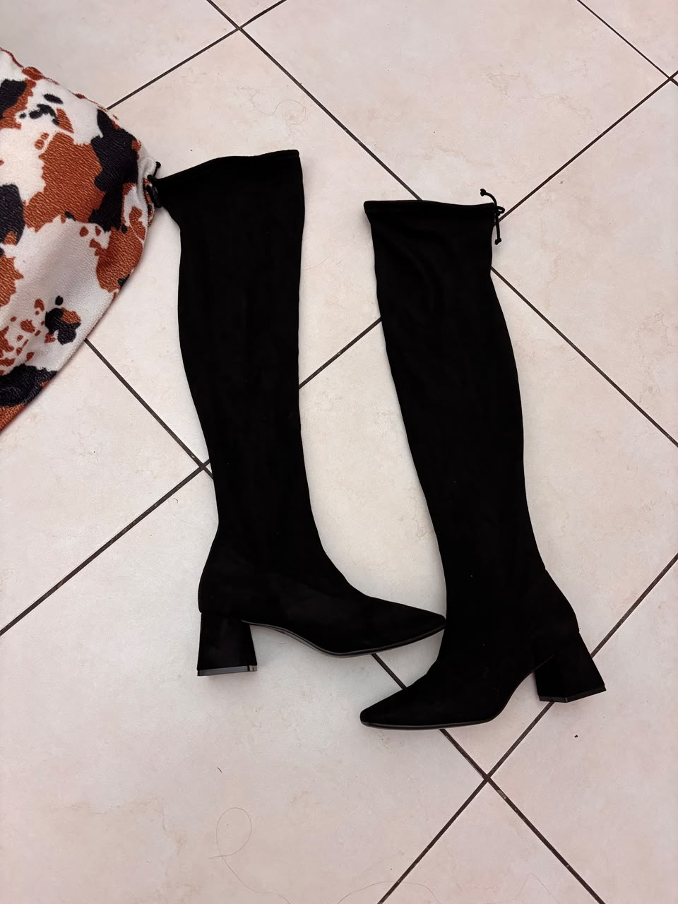 Bota over the knee preta Bebecê